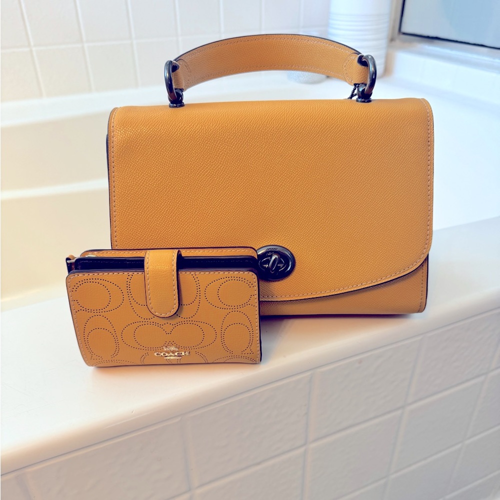 Authentic Coach Tilly Top Satchel/Crossbody purse with matching wallet